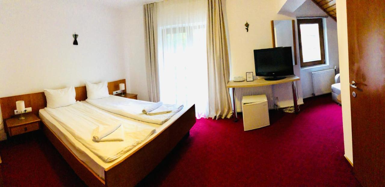 Pensiune & Restaurant Kalinder Szászbuda Kültér fotó