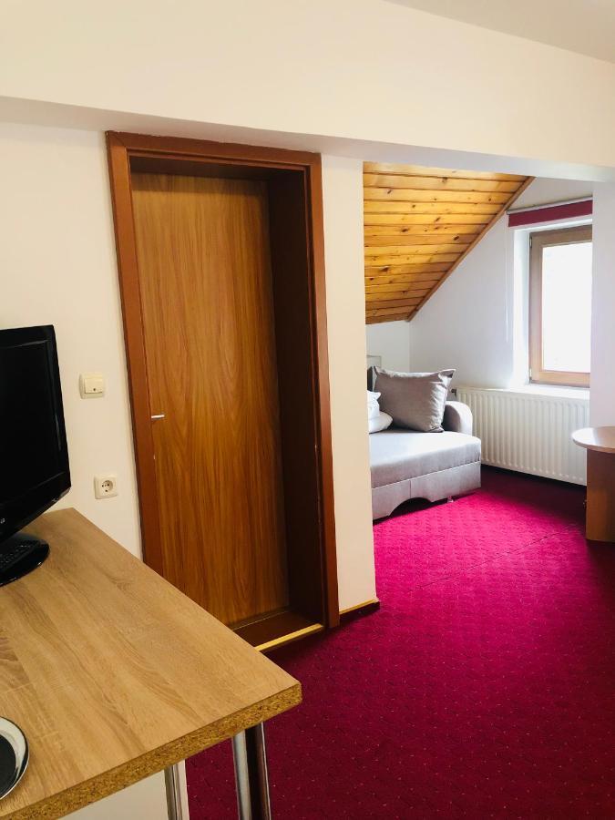 Pensiune & Restaurant Kalinder Szászbuda Kültér fotó