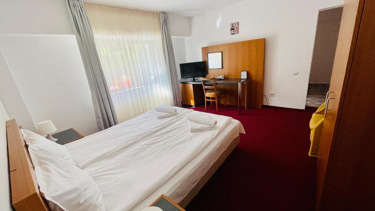 Pensiune & Restaurant Kalinder Szászbuda Kültér fotó